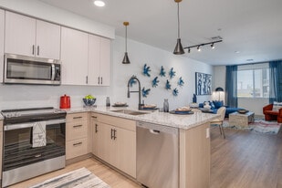 Broadstone Westgate in Glendale, AZ - Building Photo