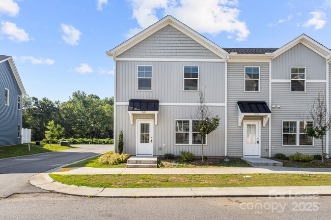 property at 117 Dogwood Vlg Trl