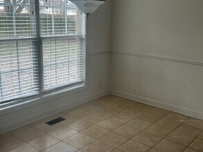 4236 N Woodstock Dr in Clarksville, TN - Building Photo - Building Photo