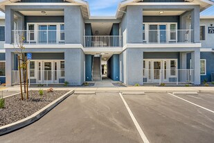 6470 Stockton Blvd in Sacramento, CA - Building Photo
