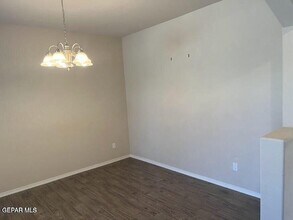 7561 Red Cedar Dr in El Paso, TX - Building Photo - Building Photo
