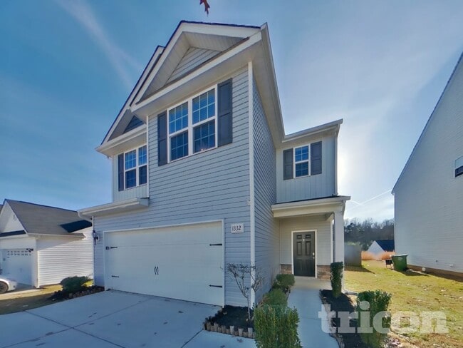 property at 1332 Waylon Ave