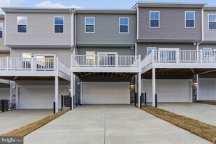 410 18th Ave in Ranson, WV - Building Photo