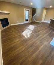 122-124-124 Ryan Ct in Platte City, MO - Building Photo - Building Photo