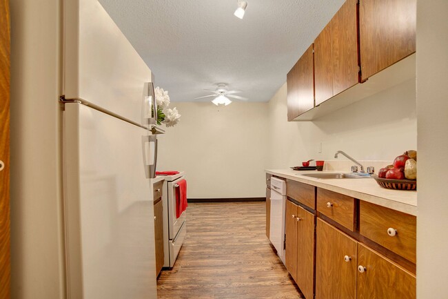 Edgemont Heights in Saskatoon, SK - Building Photo - Building Photo