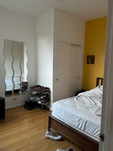 1239 W Foster Ave, Unit 3 in Chicago, IL - Building Photo - Building Photo