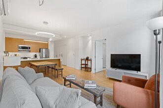 236 E 15th St in New York, NY - Building Photo - Building Photo