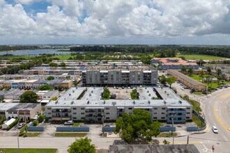325 W 68th St in Hialeah, FL - Building Photo - Building Photo