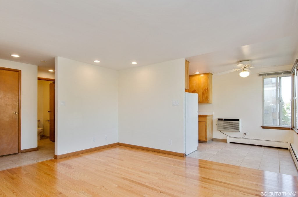 Roseanne Apartments Elgin, IL Apartments For Rent