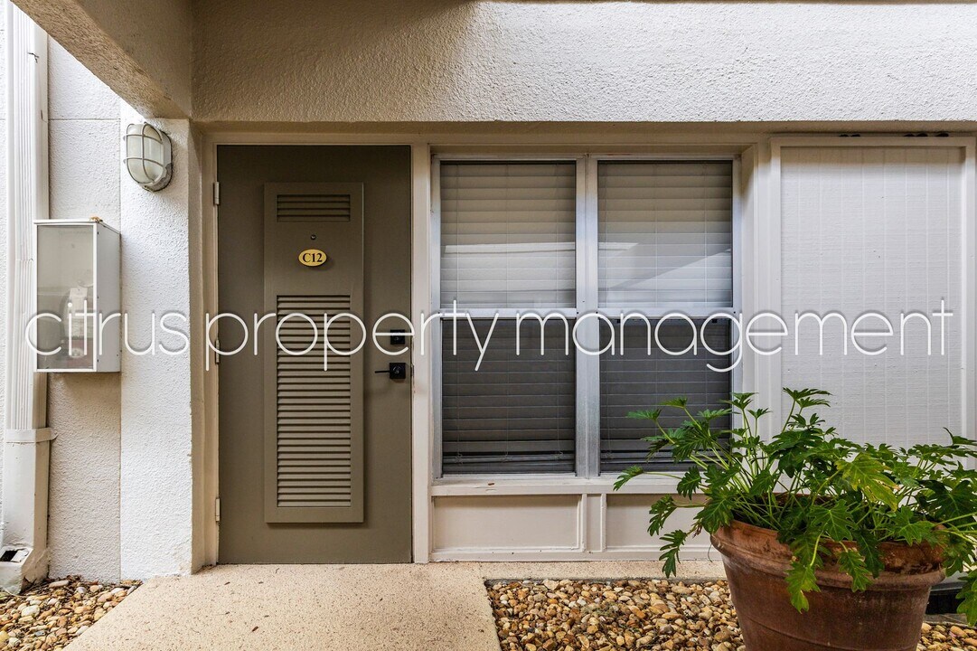1100 Delaney Ave in Orlando, FL - Building Photo