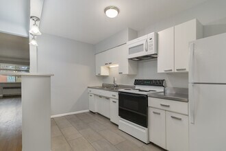 6110 Campus Ln, Unit 4 in Cincinnati, OH - Building Photo - Building Photo
