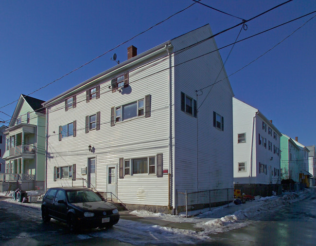 249-251 John St in Fall River, MA - Foto de edificio - Building Photo