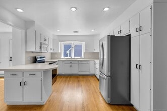 29 Ridgeley St in Darien, CT - Building Photo - Building Photo