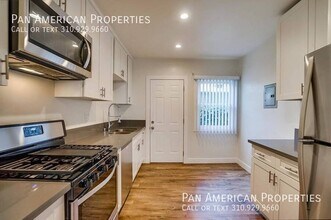 451 W 4th St in Long Beach, CA - Building Photo - Building Photo