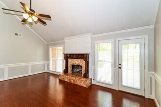 472 Sanga Cir E in Cordova, TN - Foto de edificio - Building Photo