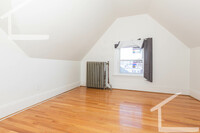 18 Greylock Rd, Unit 3 in Boston, MA - Building Photo - Building Photo