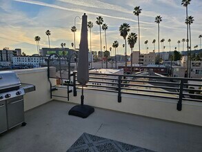 5641 Observation Ln in Los Angeles, CA - Foto de edificio - Building Photo