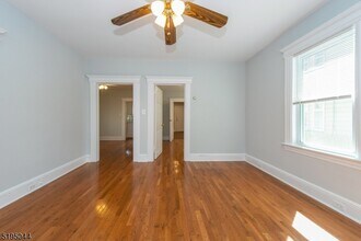 159 Valley Rd-Unit -1 in Montclair, NJ - Building Photo - Building Photo