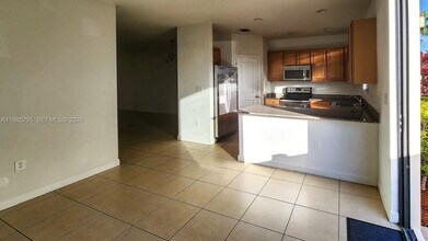 470 NE 194th Terrace in Miami, FL - Building Photo - Building Photo