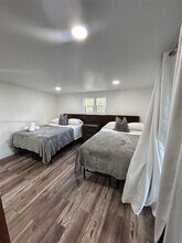 1531 NE 35th St in Oakland Park, FL - Building Photo - Building Photo