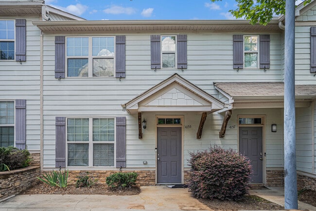 4155 Park Chase Dr in East Point, GA - Building Photo - Building Photo