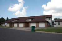 551 Hawaii Ln in Sun Prairie, WI - Building Photo - Building Photo