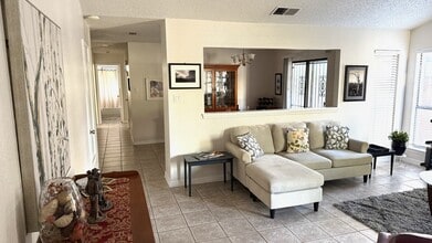 13826 Fairway Hedge in San Antonio, TX - Building Photo - Building Photo