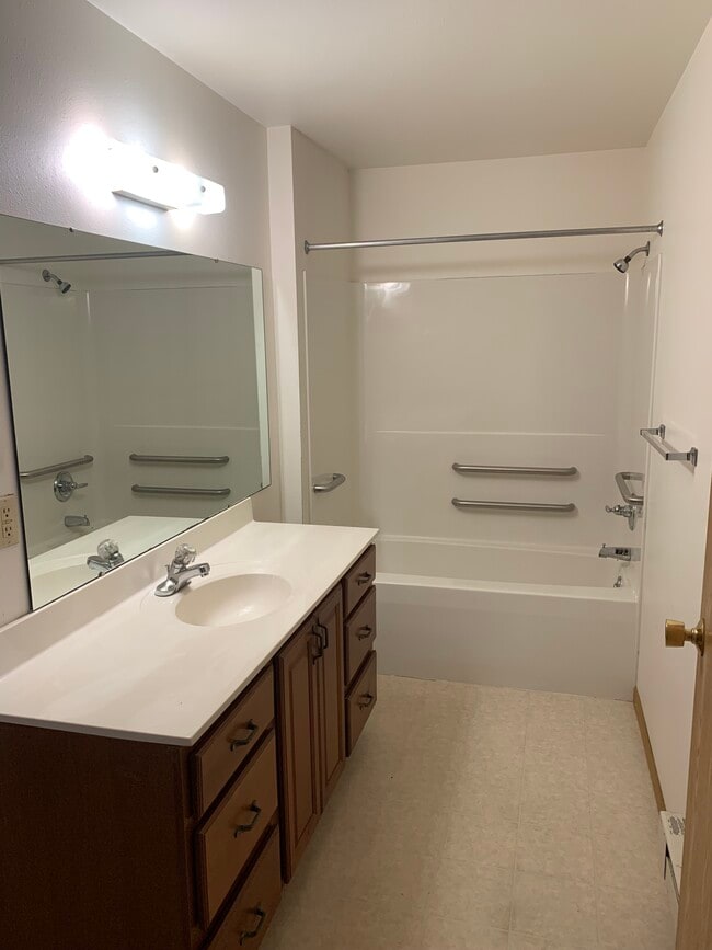 property at 934-934 Iowa Ave