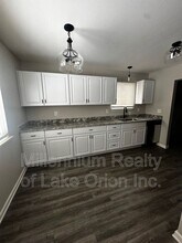 61 E New York Ave in Pontiac, MI - Building Photo - Building Photo