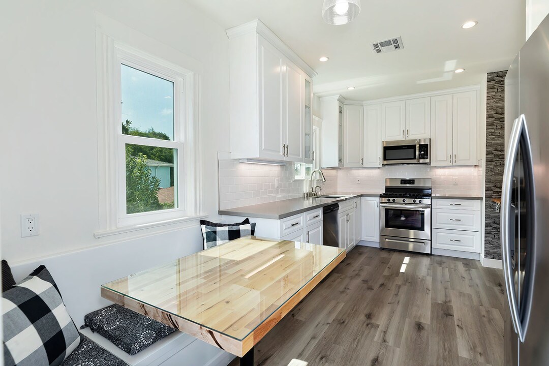 5841 Ernest Ave, Unit 1/2 in Los Angeles, CA - Building Photo
