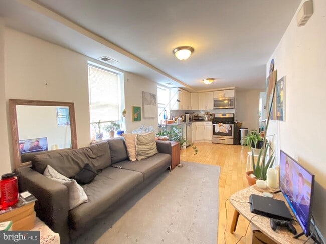 property at 2031 E Susquehanna Ave