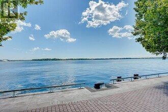 15 Queens Quay E in Toronto, ON - Building Photo - Building Photo