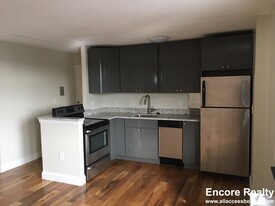 137 Trapelo Rd, Unit #125-33 Apartamentos