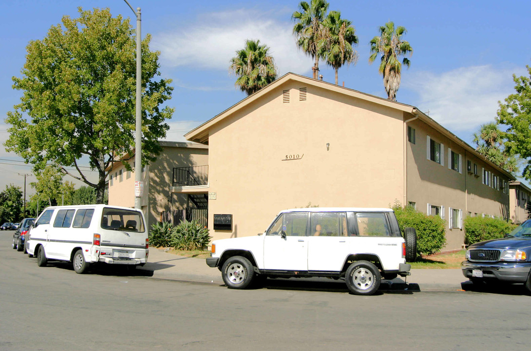 5010 Linden Ave in Long Beach, CA - Building Photo