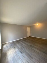 185 Reeb Ln in Florissant, MO - Building Photo - Building Photo