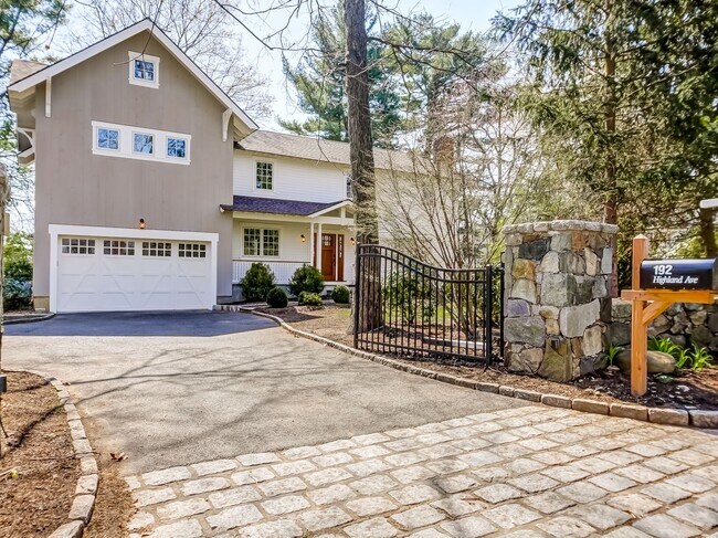192 Highland Ave in Norwalk, CT - Building Photo - Building Photo