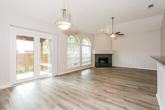 508 Blueberry Hill Ln in Mansfield, TX - Building Photo - Building Photo