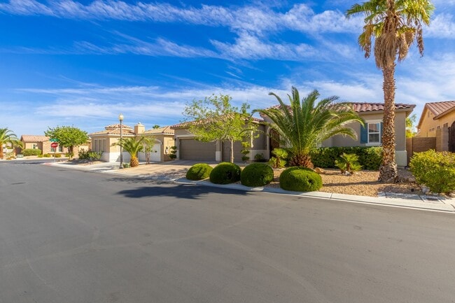 7173 Windy Peak Ct in Las Vegas, NV - Building Photo - Building Photo