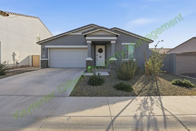 property at 1917 E Lariat Ave