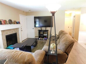 11609 Castle Rock Ct in Austin, TX - Foto de edificio - Building Photo