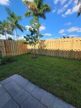 2621 SE 10th St in Homestead, FL - Foto de edificio - Building Photo