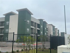 5000 N Jackson Rd in Pharr, TX - Foto de edificio - Building Photo