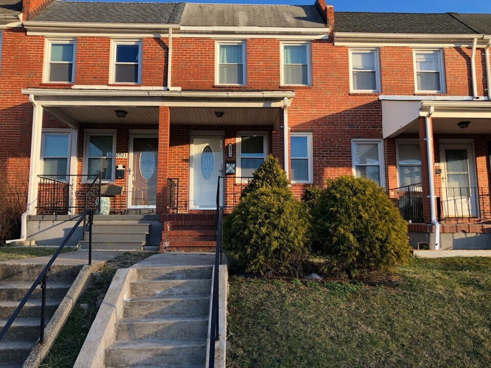 6921 Baltimore St in Baltimore, MD - Building Photo