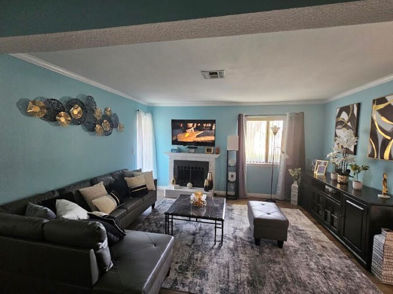 1701 E Katie Ave in Las Vegas, NV - Building Photo