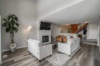 9866 E Maplewood Cir in Englewood, CO - Building Photo - Building Photo