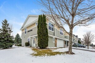 15640 60th Ave N in Plymouth, MN - Building Photo