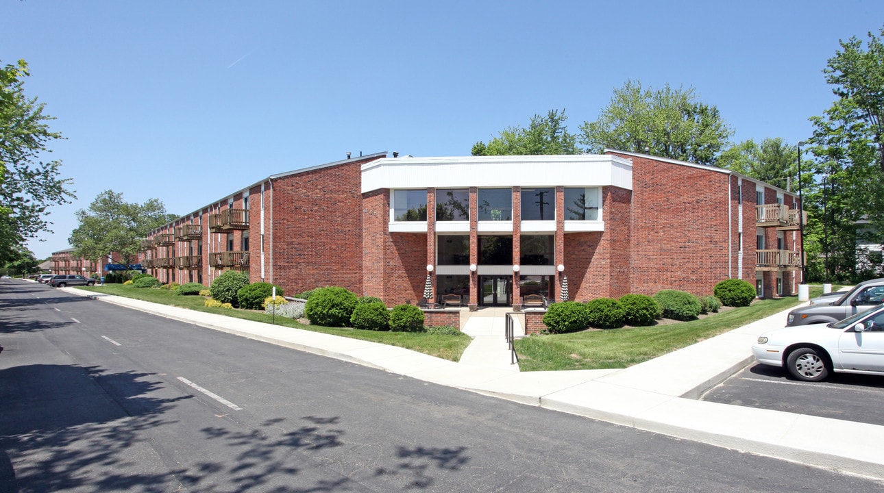 Sugar Grove Square in Westerville, OH - Building Photo