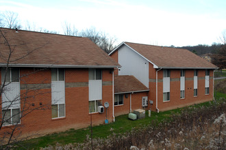 White Valley Apartments in Delmont, PA - Foto de edificio - Building Photo