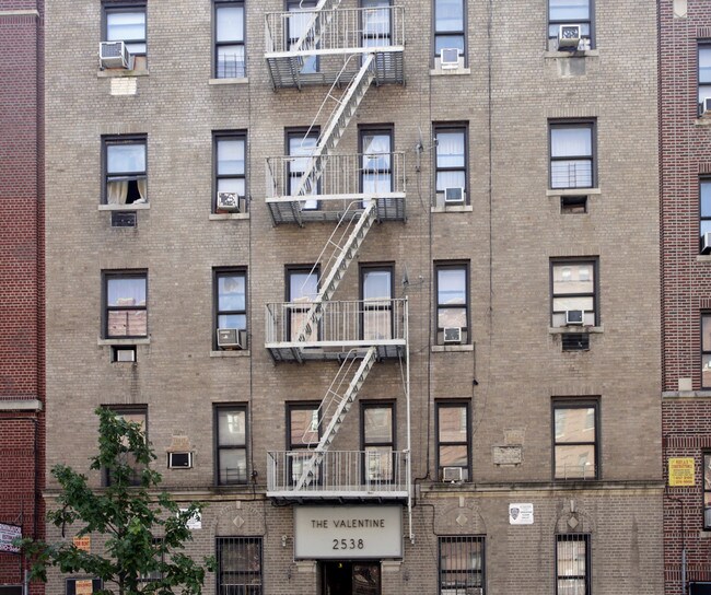The Valentine in Bronx, NY - Foto de edificio - Building Photo
