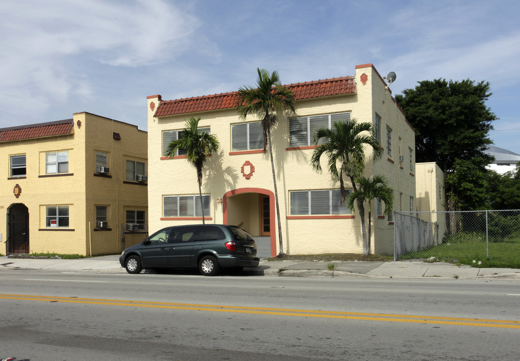 512 NW 12th Ave in Miami, FL - Building Photo